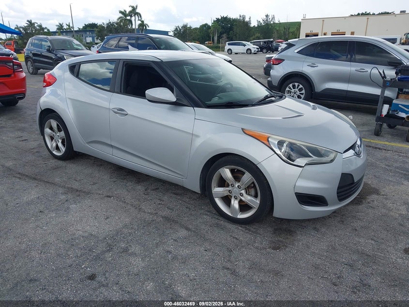 2015 HYUNDAI VELOSTER auction photo 1