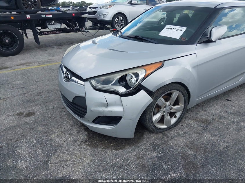 2015 HYUNDAI VELOSTER auction photo 6