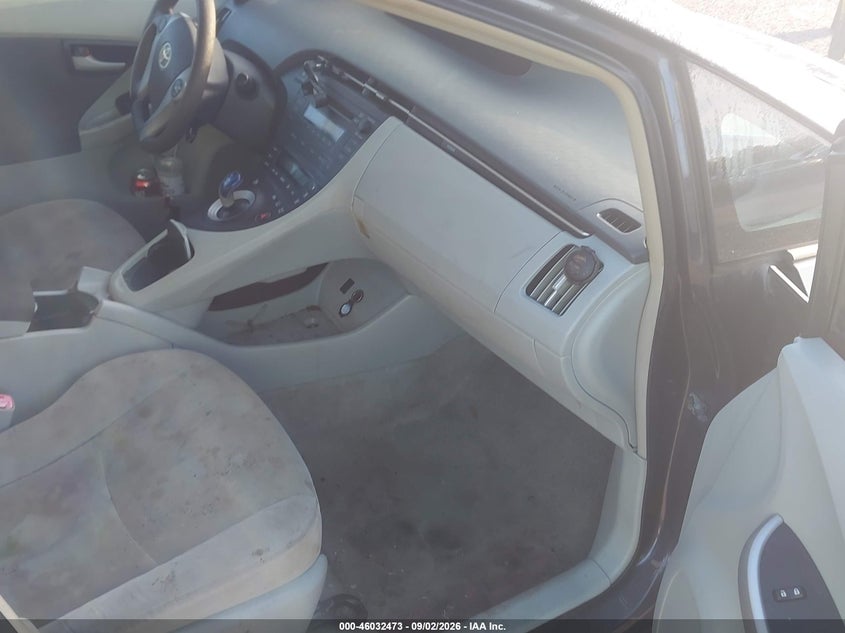 2011 TOYOTA PRIUS auction photo 5
