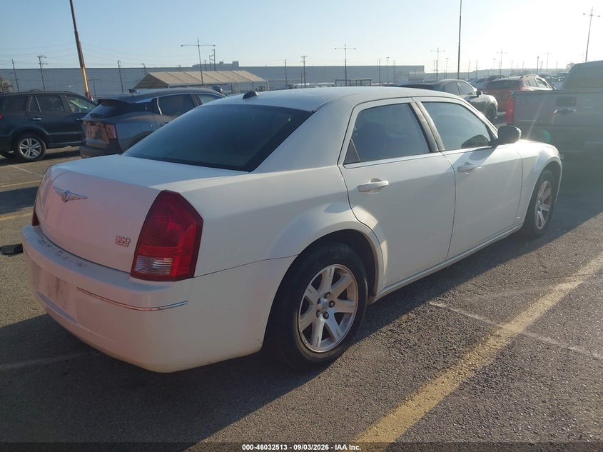 2006 CHRYSLER 300 auction photo 4