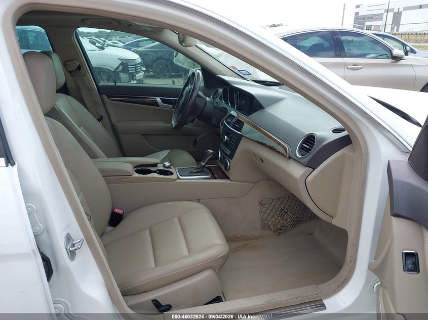 MERCEDES-BENZ C 250 2014 VIN WDDGF4HB0EG224674