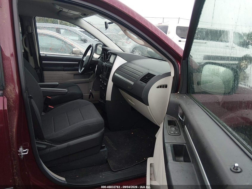 2009 DODGE GRAND CARAVAN auction photo 5