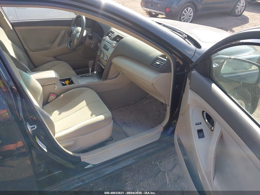 2009 TOYOTA CAMRY auction photo 5
