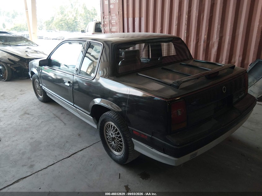 1988 OLDSMOBILE CUTLASS CALAIS auction photo 3