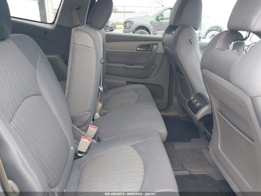 2015 CHEVROLET TRAVERSE auction photo 8