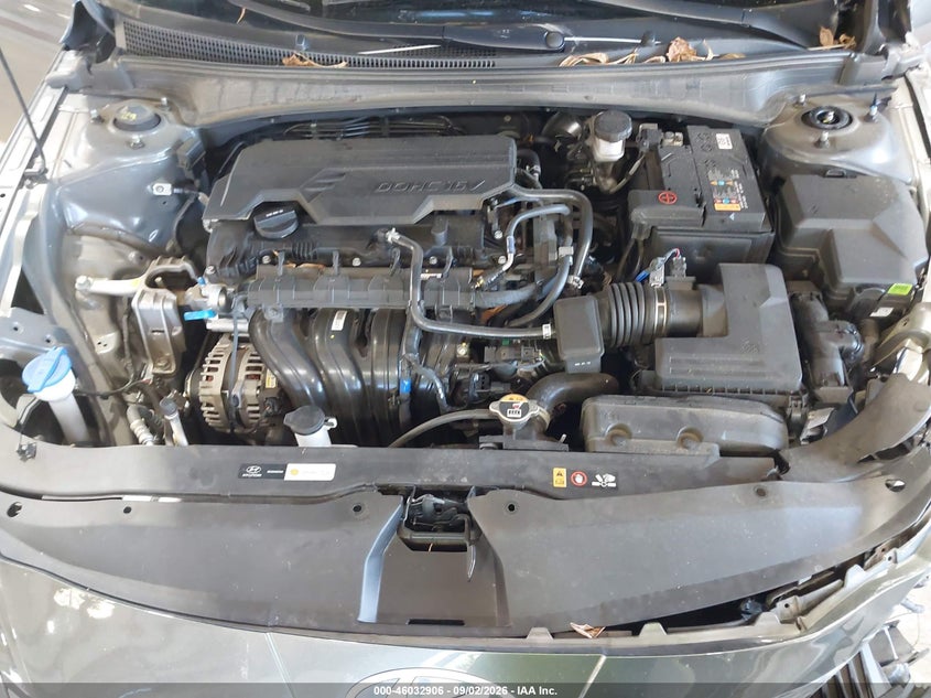 2025 HYUNDAI ELANTRA SEL SPORT · Photo 10