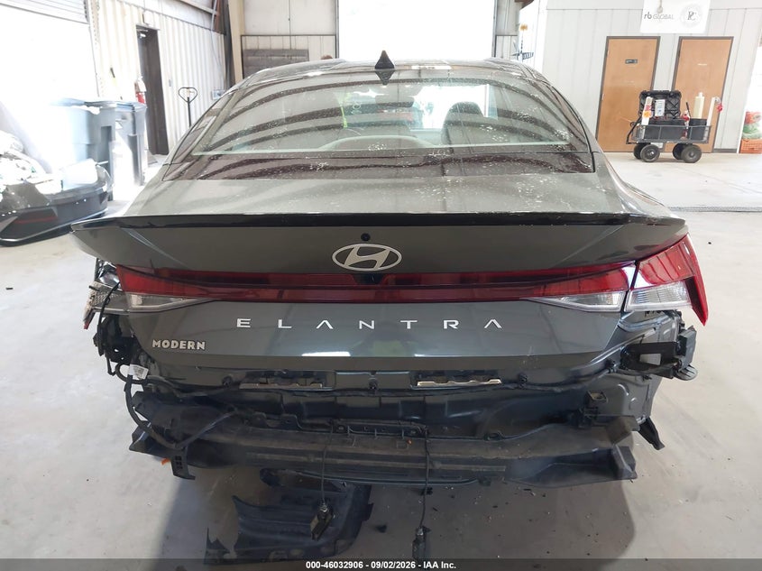2025 HYUNDAI ELANTRA SEL SPORT · Photo 17