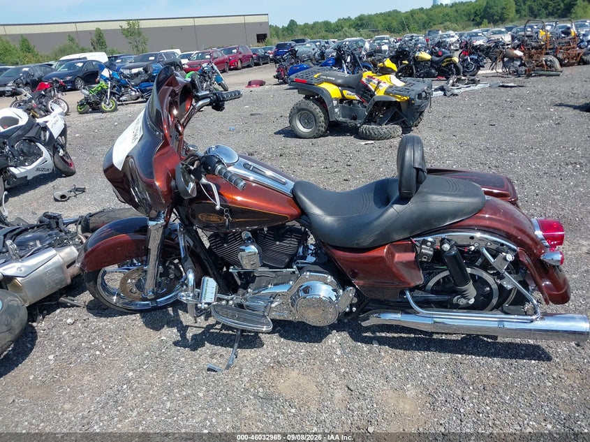 HARLEY-DAVIDSON FLHX 2009