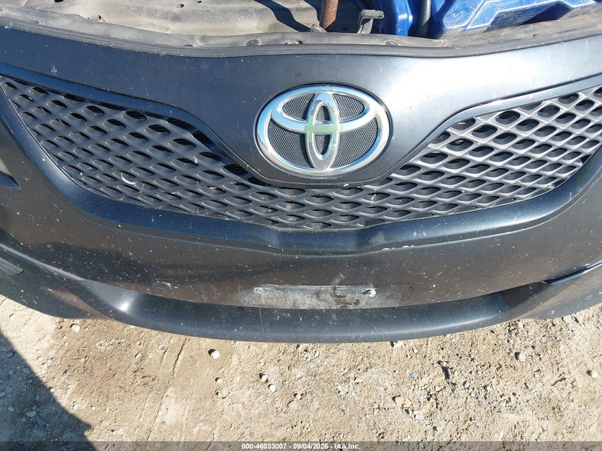2011 TOYOTA CAMRY auction photo 6