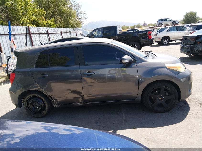 2011 SCION XD · Фото 14