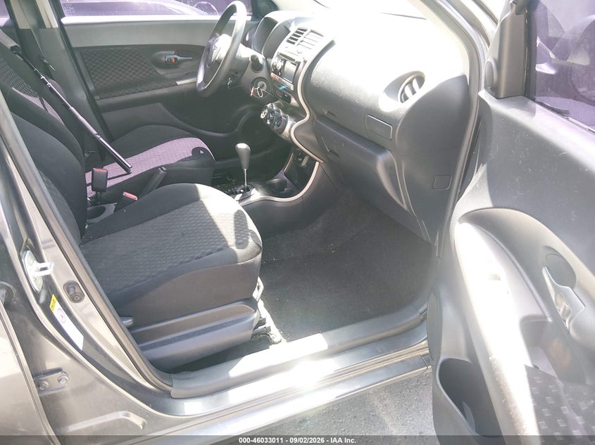 2011 SCION XD · Фото 5