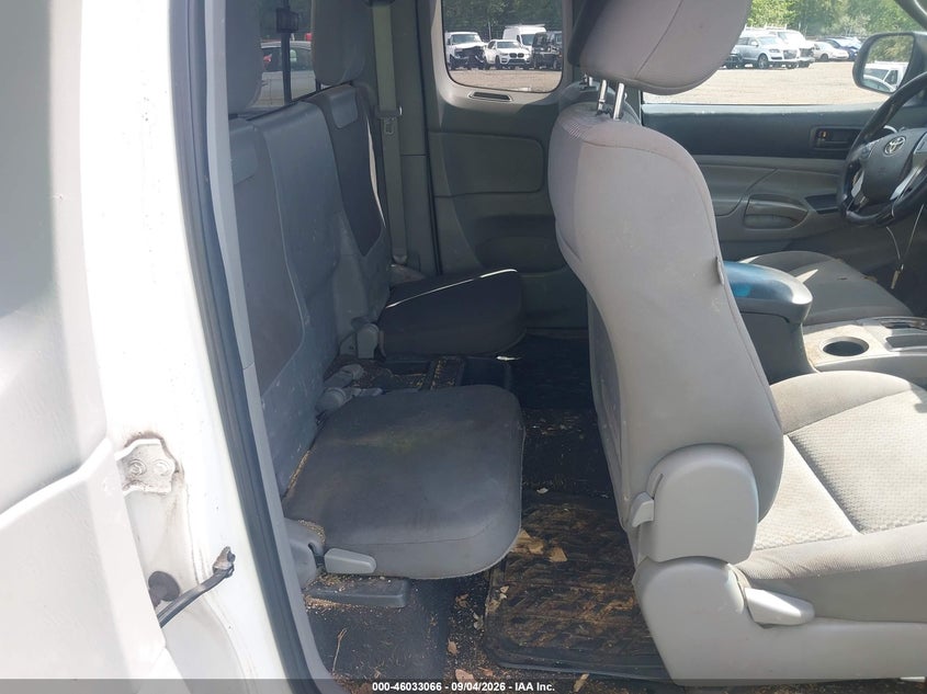 2012 TOYOTA TACOMA auction photo 8