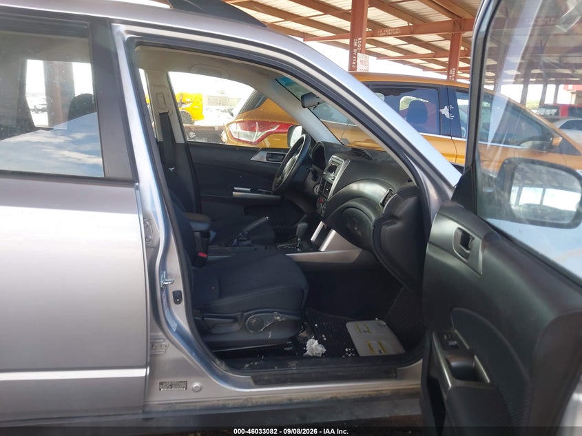 2012 SUBARU FORESTER auction photo 5