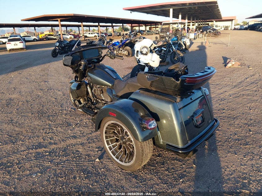 HARLEY-DAVIDSON FLHLT 2026