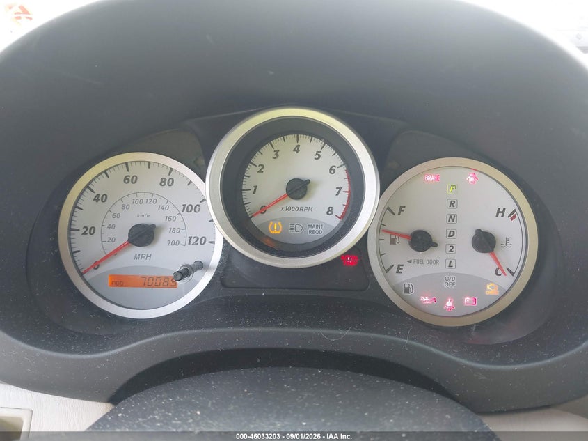 2004 TOYOTA RAV4 auction photo 7