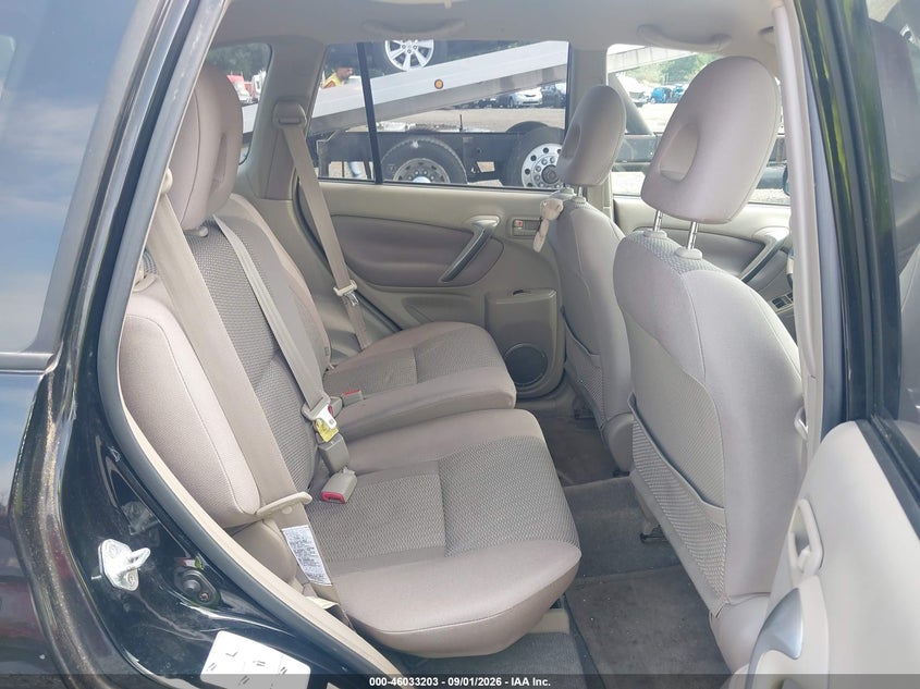 2004 TOYOTA RAV4 auction photo 8