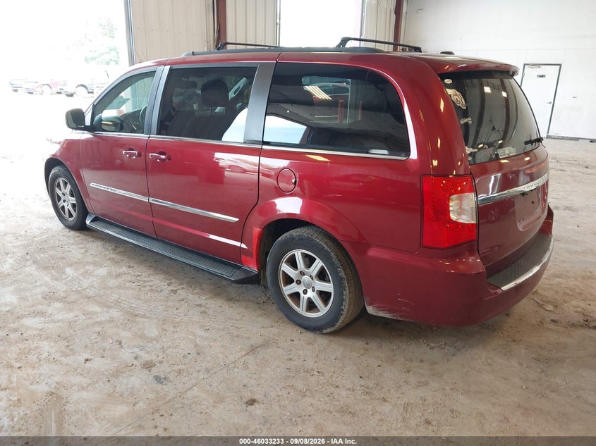 2011 CHRYSLER TOWN & COUNTRY auction photo 3