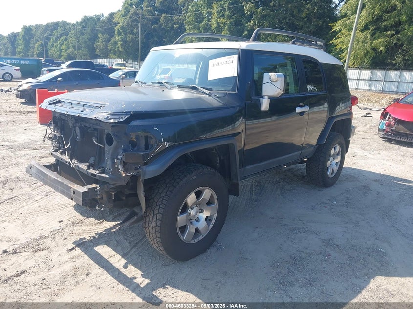 2007 TOYOTA FJ CRUISER auction photo 2