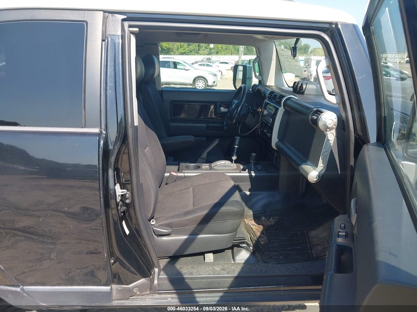 2007 TOYOTA FJ CRUISER auction photo 5