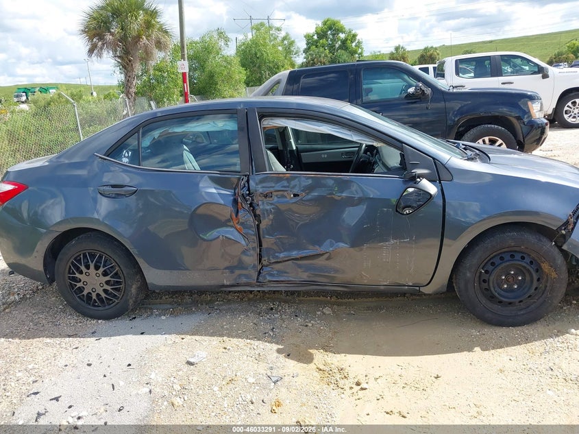 2015 TOYOTA COROLLA auction photo 6