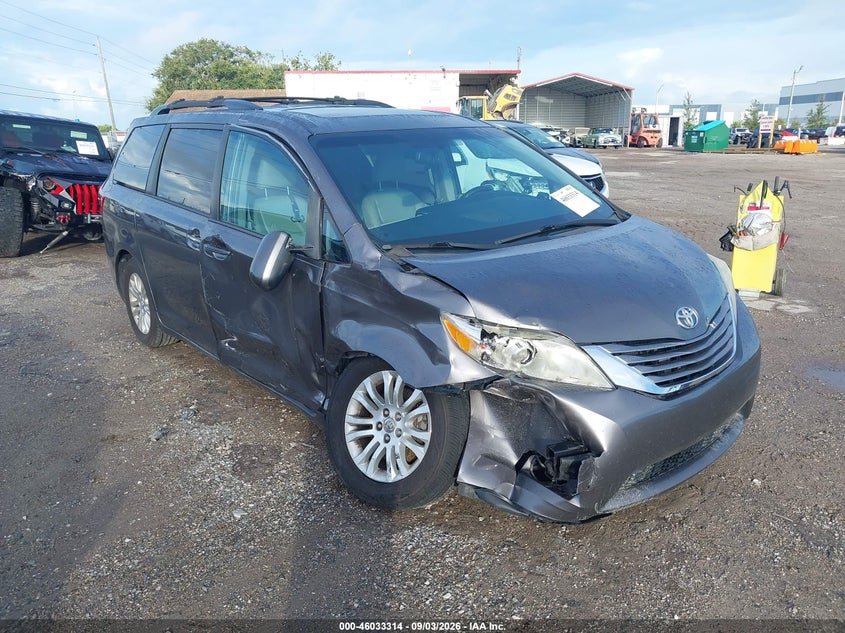 TOYOTA SIENNA