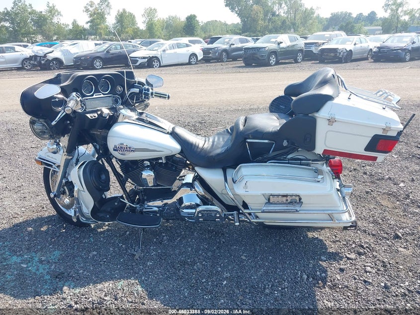 HARLEY-DAVIDSON FLHTCUI 2005