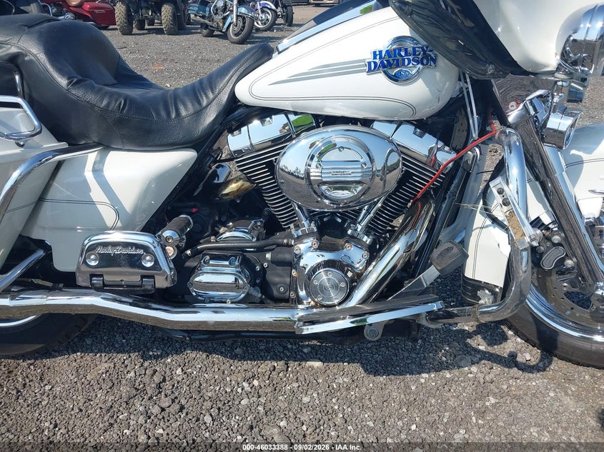 HARLEY-DAVIDSON FLHTCUI 2005