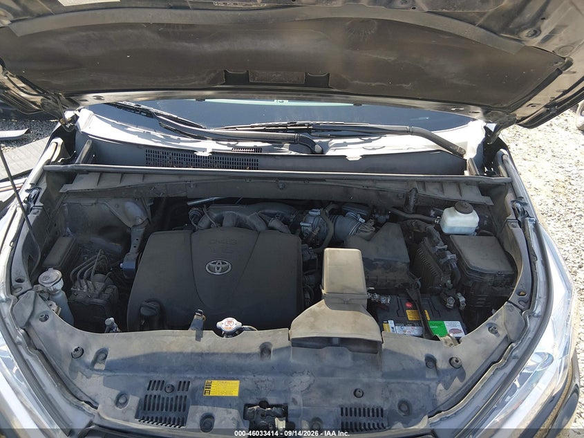 TOYOTA HIGHLANDER - zdjęcie 10