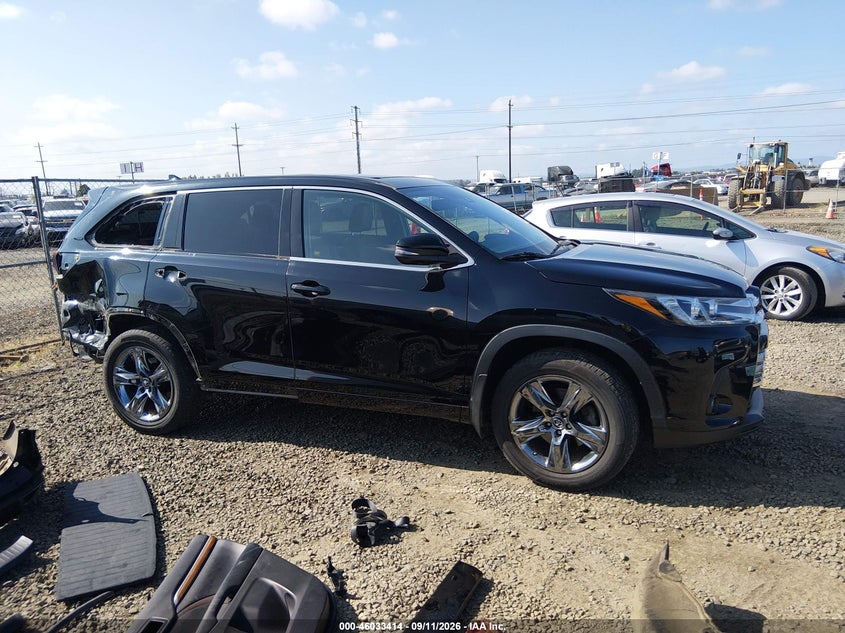 TOYOTA HIGHLANDER - zdjęcie 14