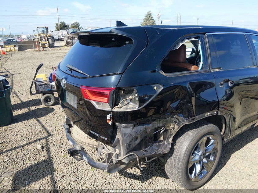 TOYOTA HIGHLANDER - zdjęcie 20