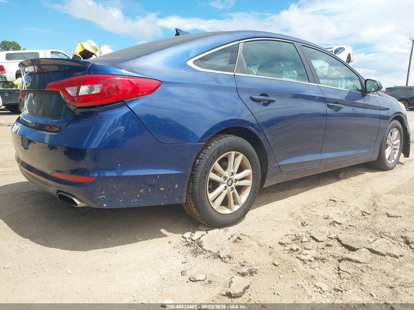 2015 HYUNDAI SONATA auction photo 4