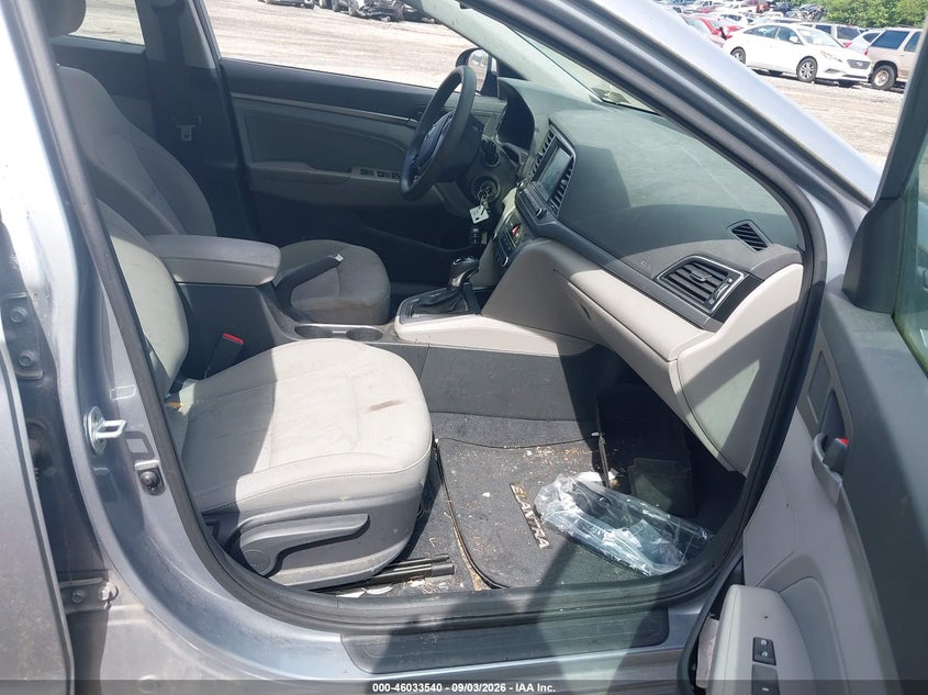 2017 HYUNDAI ELANTRA auction photo 5