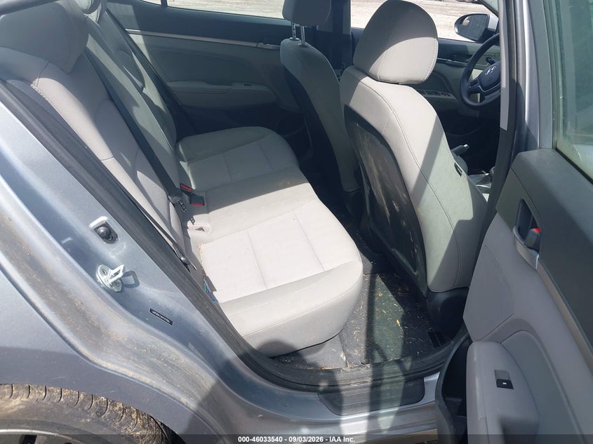 2017 HYUNDAI ELANTRA auction photo 8