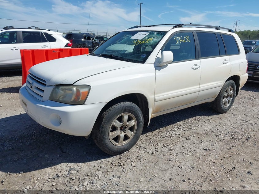 2004 TOYOTA HIGHLANDER auction photo 2