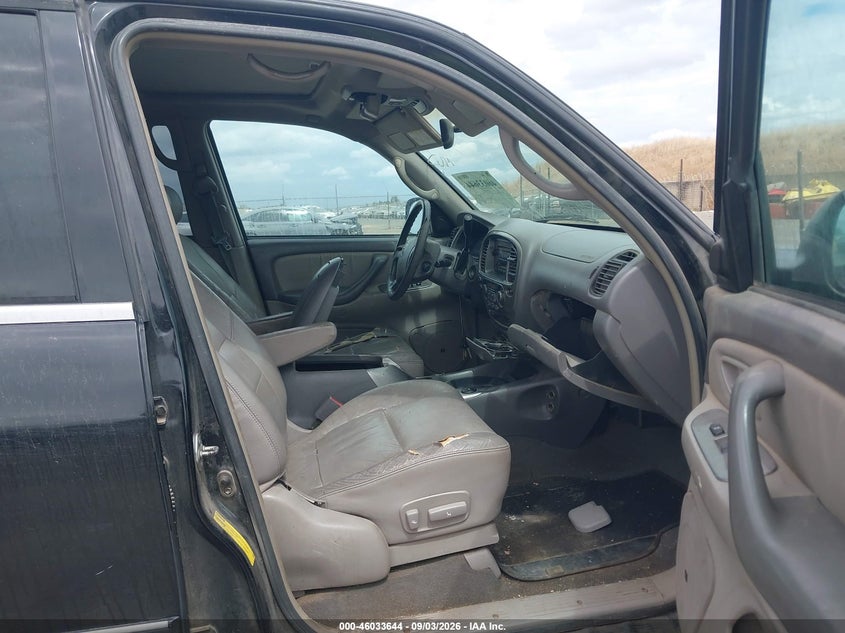 2004 TOYOTA SEQUOIA auction photo 5