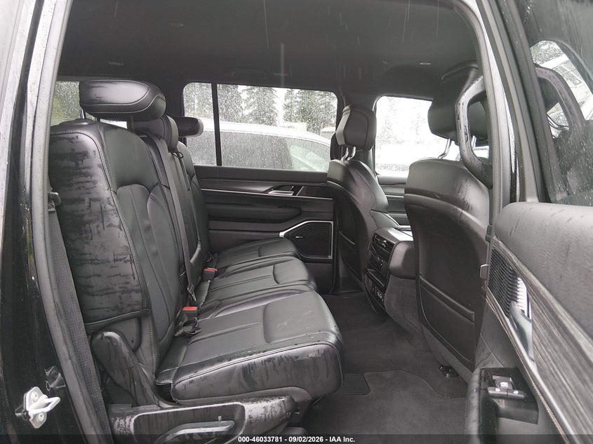 2024 JEEP WAGONEER L auction photo 8