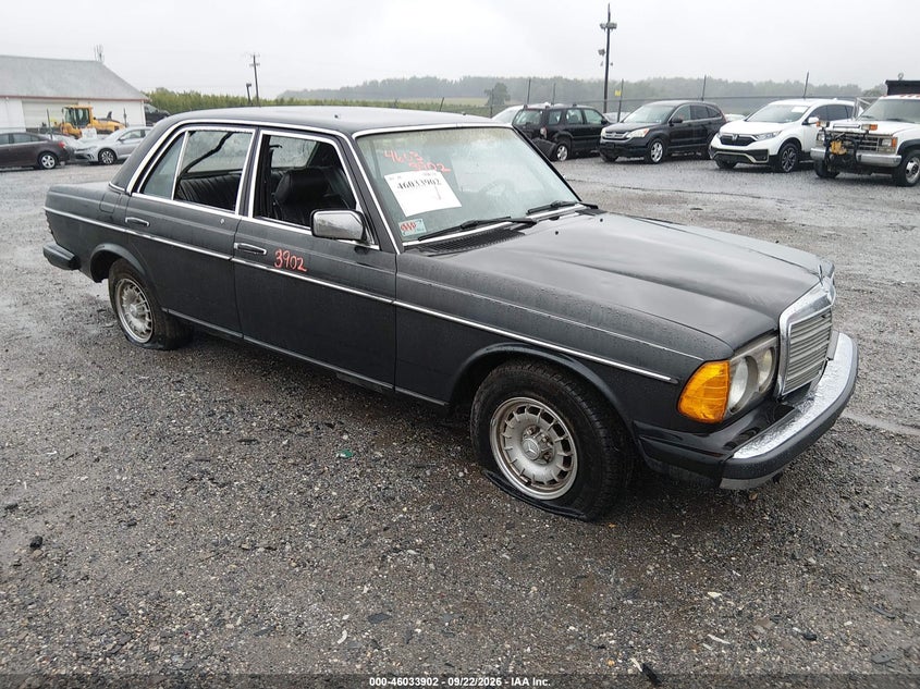 1985 MERCEDES-BENZ 300