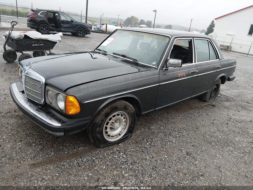 1985 MERCEDES-BENZ 300