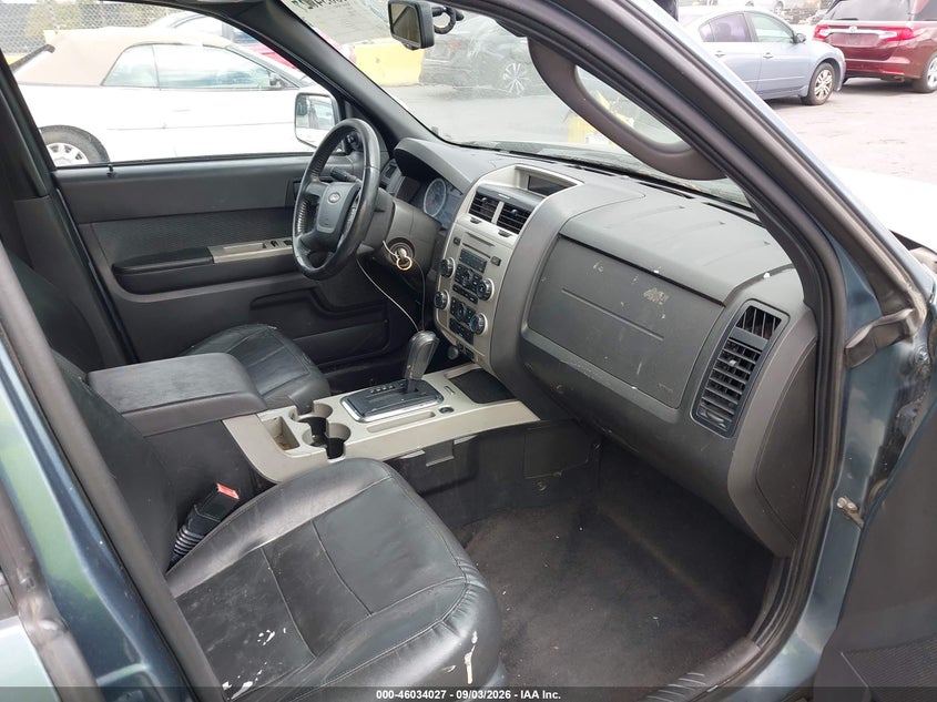 2011 FORD ESCAPE auction photo 5