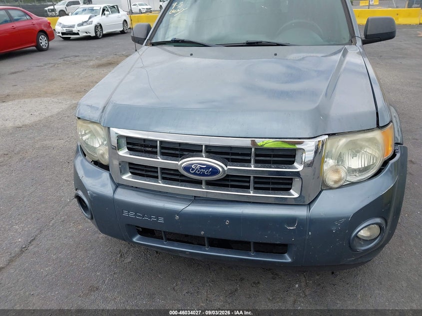 2011 FORD ESCAPE auction photo 6