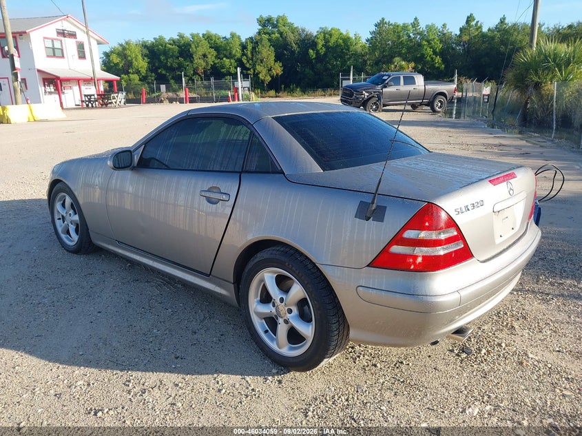 2003 MERCEDES-BENZ SLK 320 auction photo 3