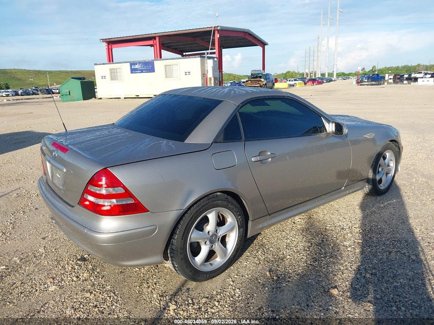 2003 MERCEDES-BENZ SLK 320 auction photo 4