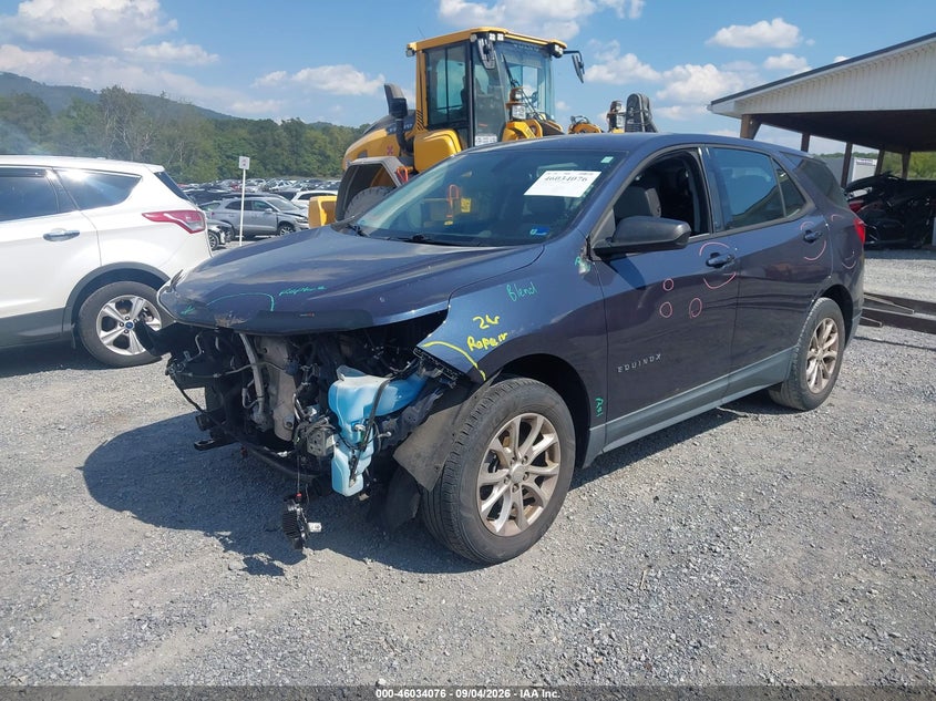 2018 Chevrolet Equinox, Front & Rear, IAAI, VIN 3GNAXREV7JL114985 — photo 2
