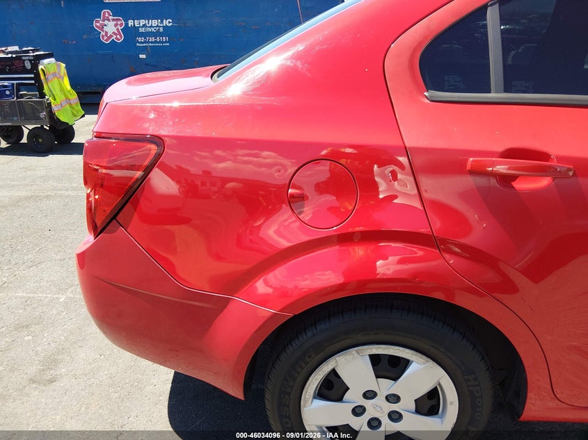 2014 CHEVROLET SONIC auction photo 6