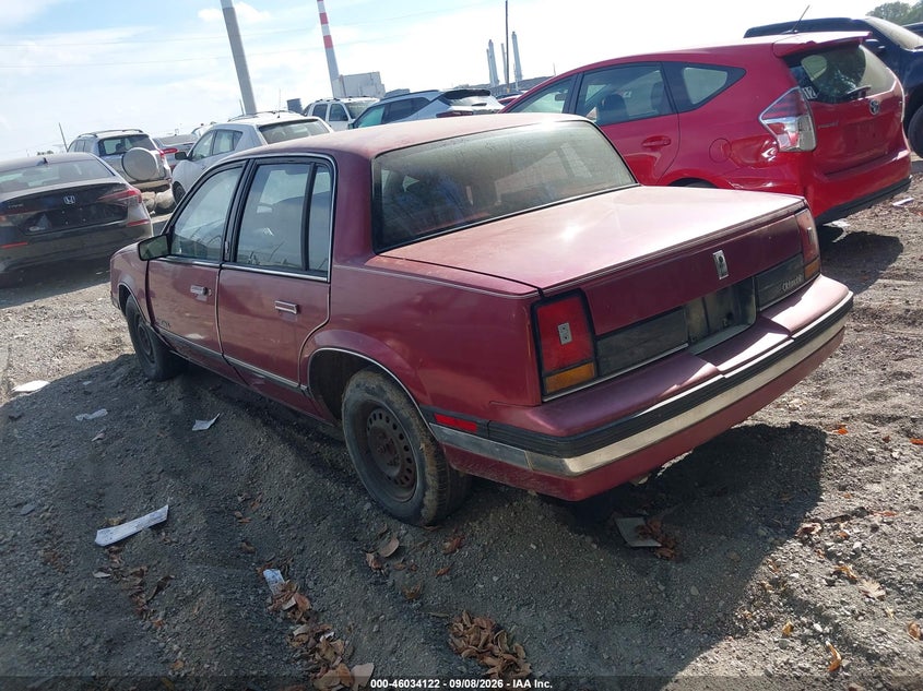 1988 OLDSMOBILE CUTLASS CALAIS auction photo 3