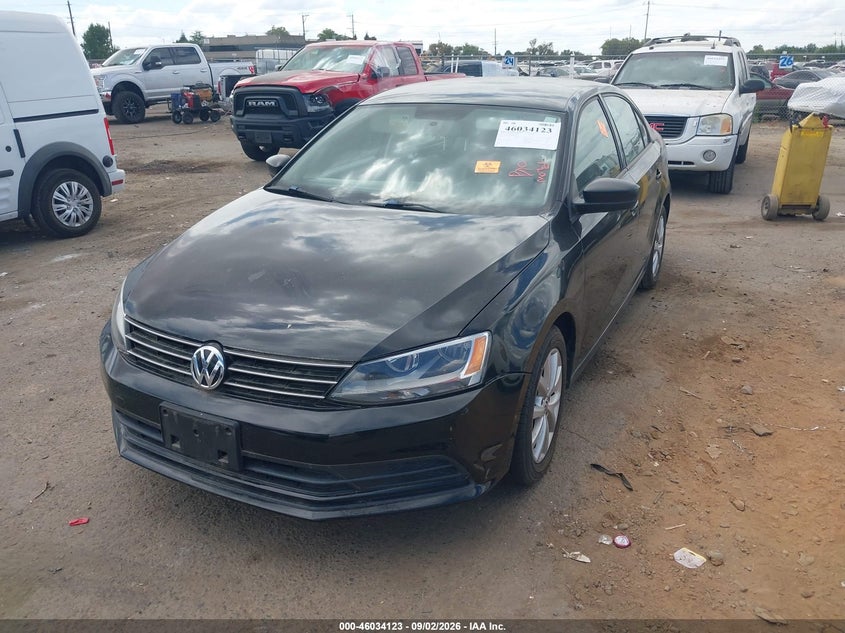 2015 VOLKSWAGEN JETTA auction photo 2
