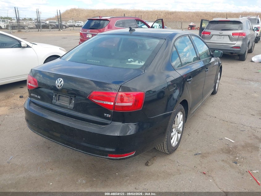 2015 VOLKSWAGEN JETTA auction photo 4