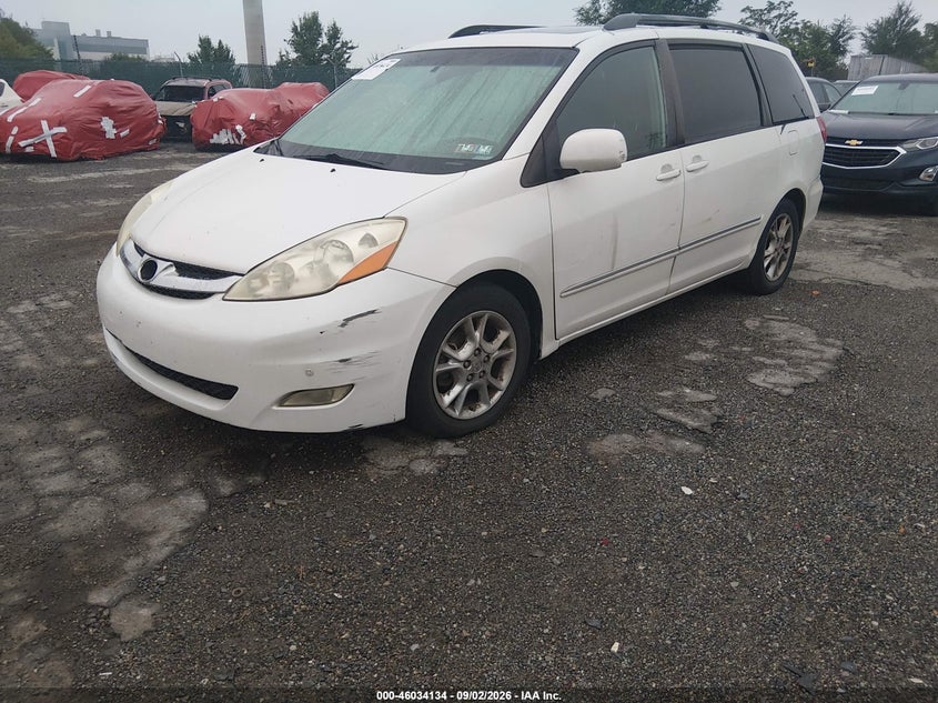 2006 TOYOTA SIENNA auction photo 2