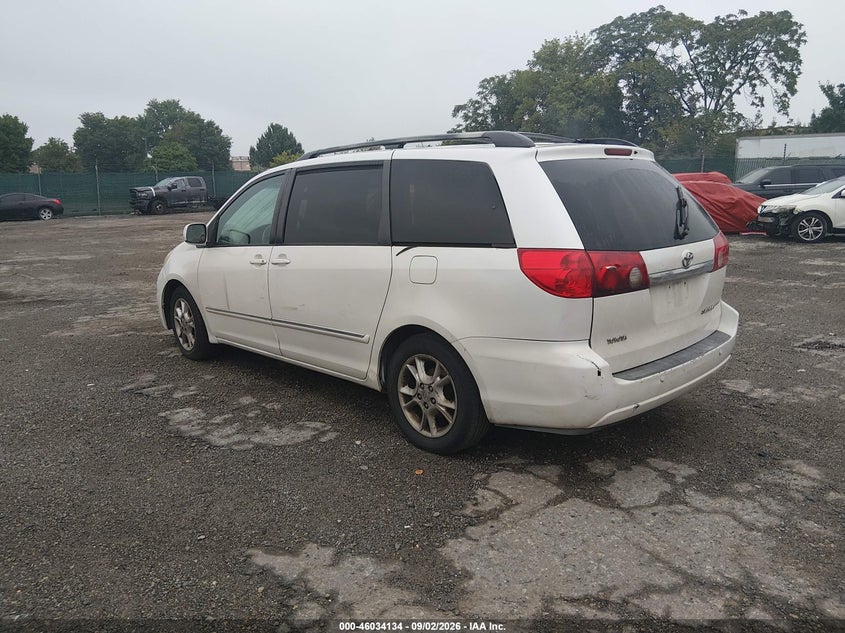 2006 TOYOTA SIENNA auction photo 3