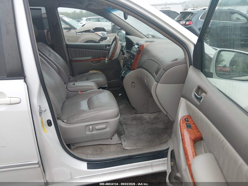 2006 TOYOTA SIENNA auction photo 5